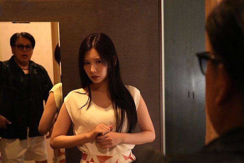 Bí mật của tôi và nàng sếp nữ xinh đẹp với vẻ ngoài khó tính